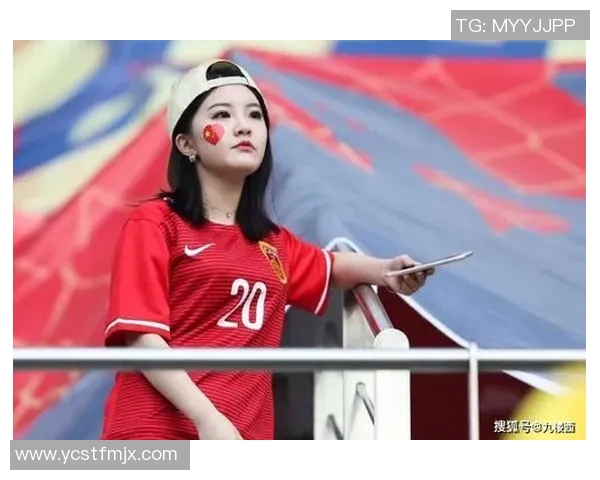 足球明星的小姨是谁揭秘她的照片与故事引发热议